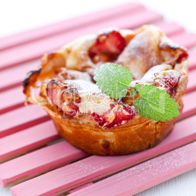 Clafoutis mit Erdbeere / clafoutis with strawberry