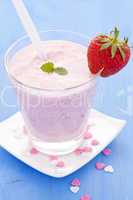 frischer Erdbeershake / fresh strawberry shake