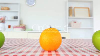 Apfel und Orange