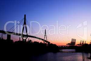 Köhlbrandbrücke Hamburg am Abend