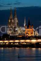 Groß Sankt Martin vor Kölner Dom