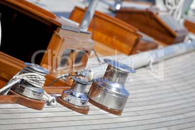 Details einer Schiffstakelage im Kieler Hafen,Segelyacht im Kiel