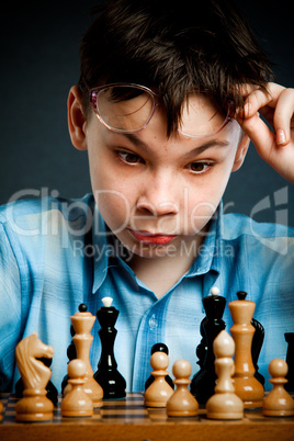 wunderkind  play chess