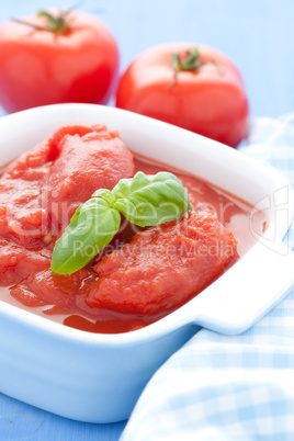 frische geschälte Tomaten / fresh peeled tomatoes