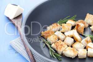 frische Croutons / fresh croutons