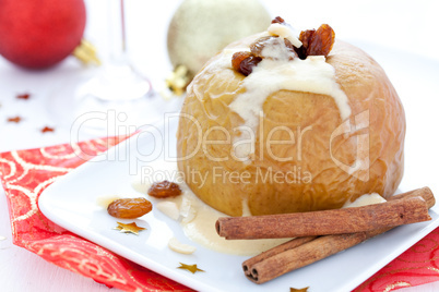 Bratapfel mit Rosinen / baked apple with raisin