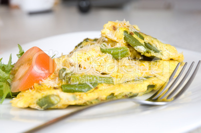 Omelet with green bean