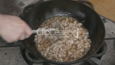 EDIT Preparing meat with onions for pilau
