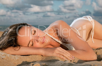 young beauty woman on sea