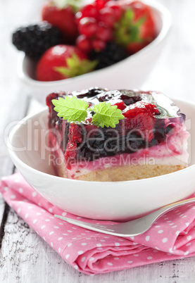 Kuchen mit Beeren / cake with berries
