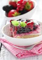Kuchen mit Beeren / cake with berries