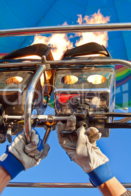 Gas burner for balloon
