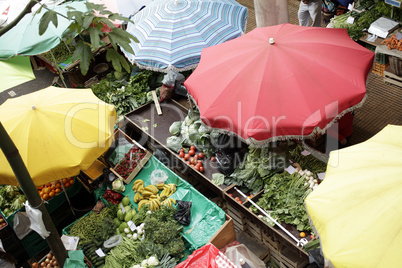 bunter Wochenmarkt