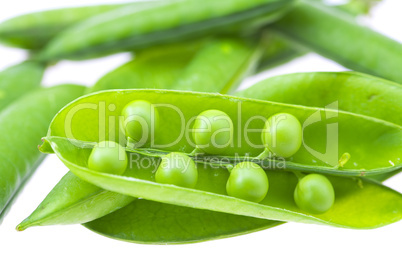 peas isolated on white