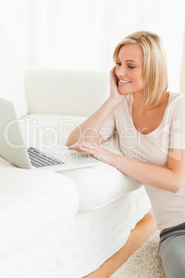 Beautilful woman using a notebook