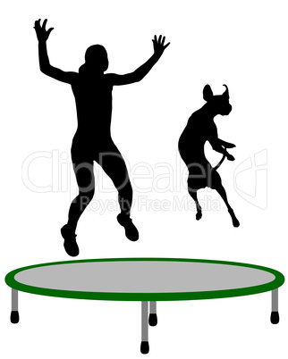 Frau und Hund auf Trampolin