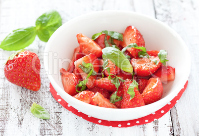 Erdbeersalat mit schwarzem Pfeffer / strawberry salad