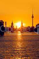berlin oberbaumbruecke sunset