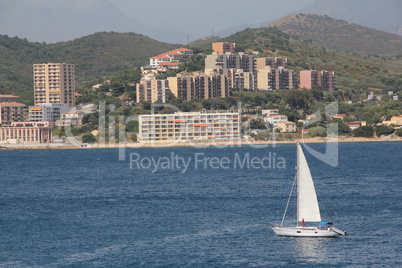 Segelboot vor Ajaccio