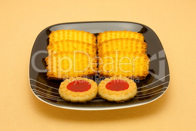 A plate of cookies