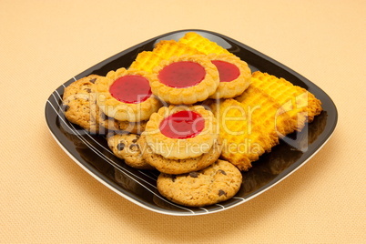 A plate of cookies