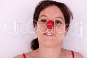 Junge Frau mit Obst