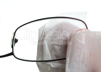 Cleaning glasses with cloth