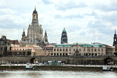 Frauenkirche mit Brühlsche Terrasse von Dresden