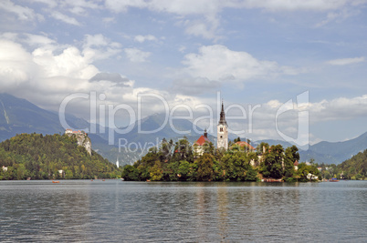 Marienkirche im See von Bled