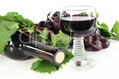 Rotwein mit Glas