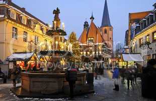 Weihnachtsmarkt auf dem Marktplatz in Michelstadt