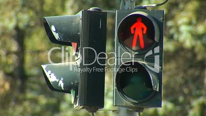 traffic light for pedestrian