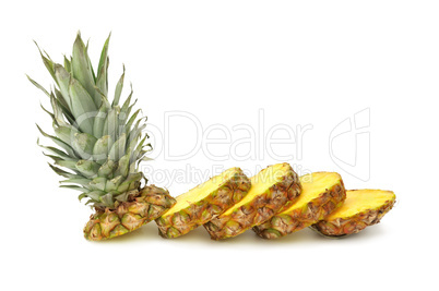 cut ananas