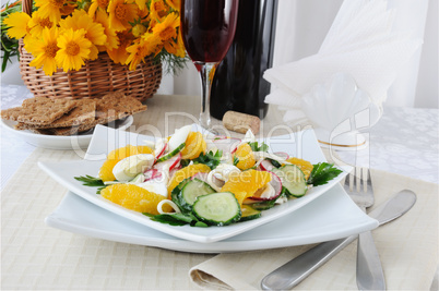 Vitamin salad with pink wine