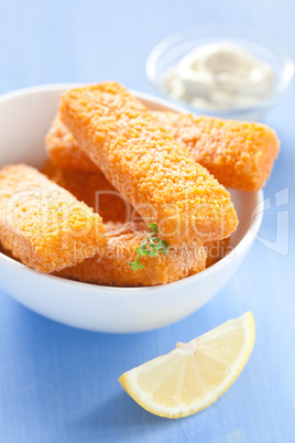 gefrorene Fischstäbchen / frozen fish fingers