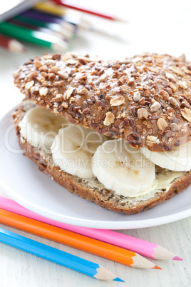 Schulbrot mit Banane / sandwich with banana