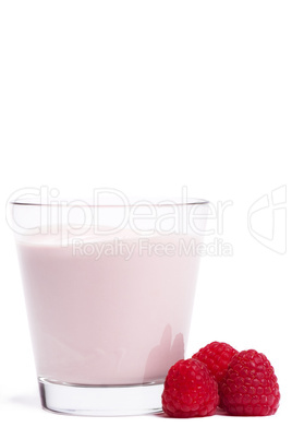 milchshake mit himbeeren