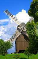 Windmühle auf einem Hügel in Werder Landkreis Potsdam