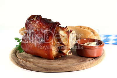 gegrillte Schweinshaxe