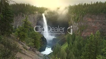 Helmcken Falls 02