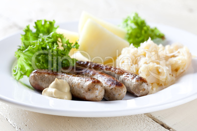 Würstchen mit Sauerkraut / sausages with sauerkraut