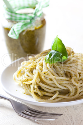 Spaghetti mit Pesto / spaghetti with pesto