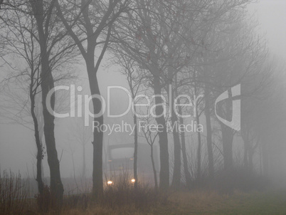 Straße im Nebel