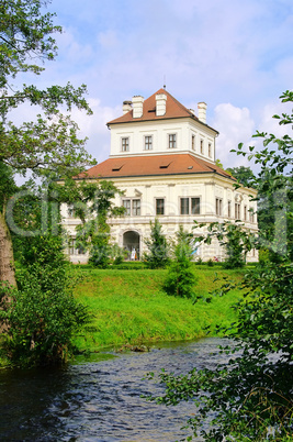 Ostrov Weisses Schloss - Ostrov white palace 02