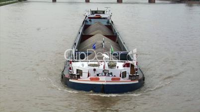 barge boat scow main river fankfurt skyline