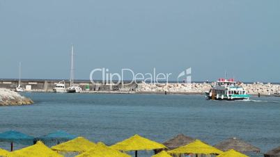Ferry Benal Beach P HD 8535
