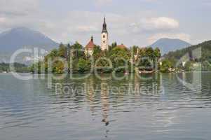 Marienkirche im See von Bled