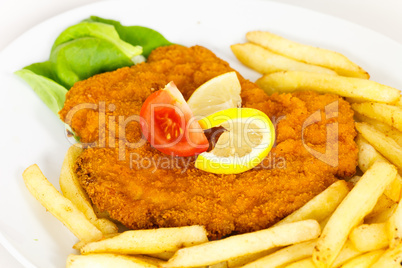 Paniertes Wiener Schnitzel,Pommes Frites