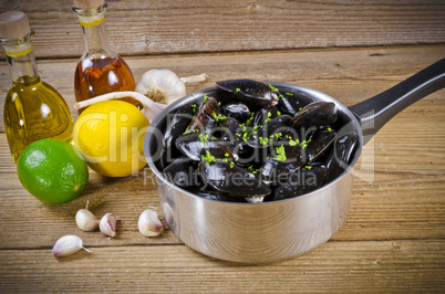 Mussels with ingredients