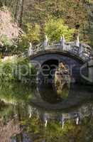 Brücke in einem japanischen Garten